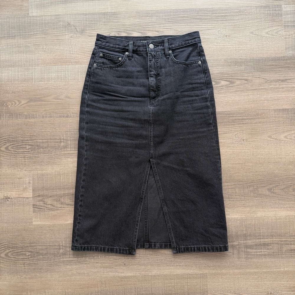 Aritzia Denim Forum - The 90’s Halle Denim Midi Skirt